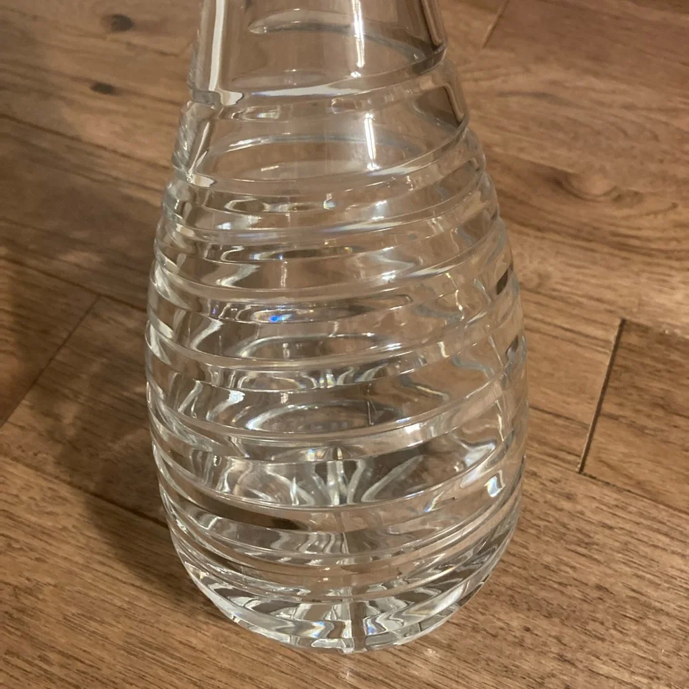 Block Cut Crystal Swirl Pattern Pitcher - Picture 6 of 8